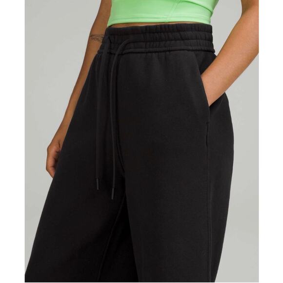 Lululemon Loungeful High-Rise Wide Leg Crop Black - Picture 5 of 11